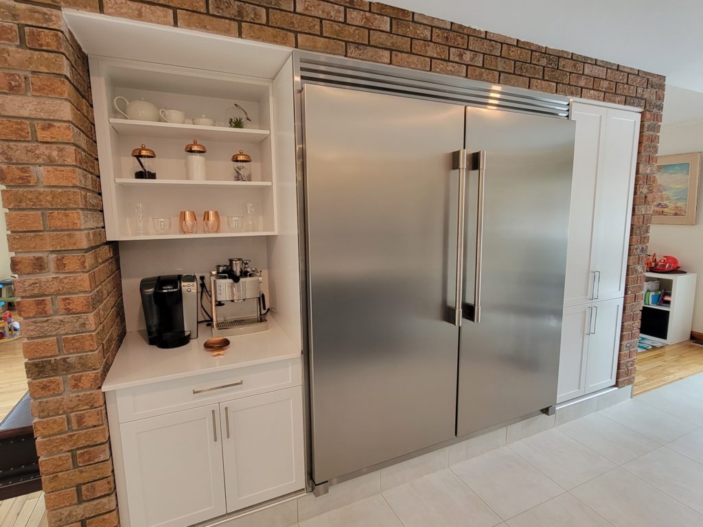 Beautiful kitchen with metallic finishes.